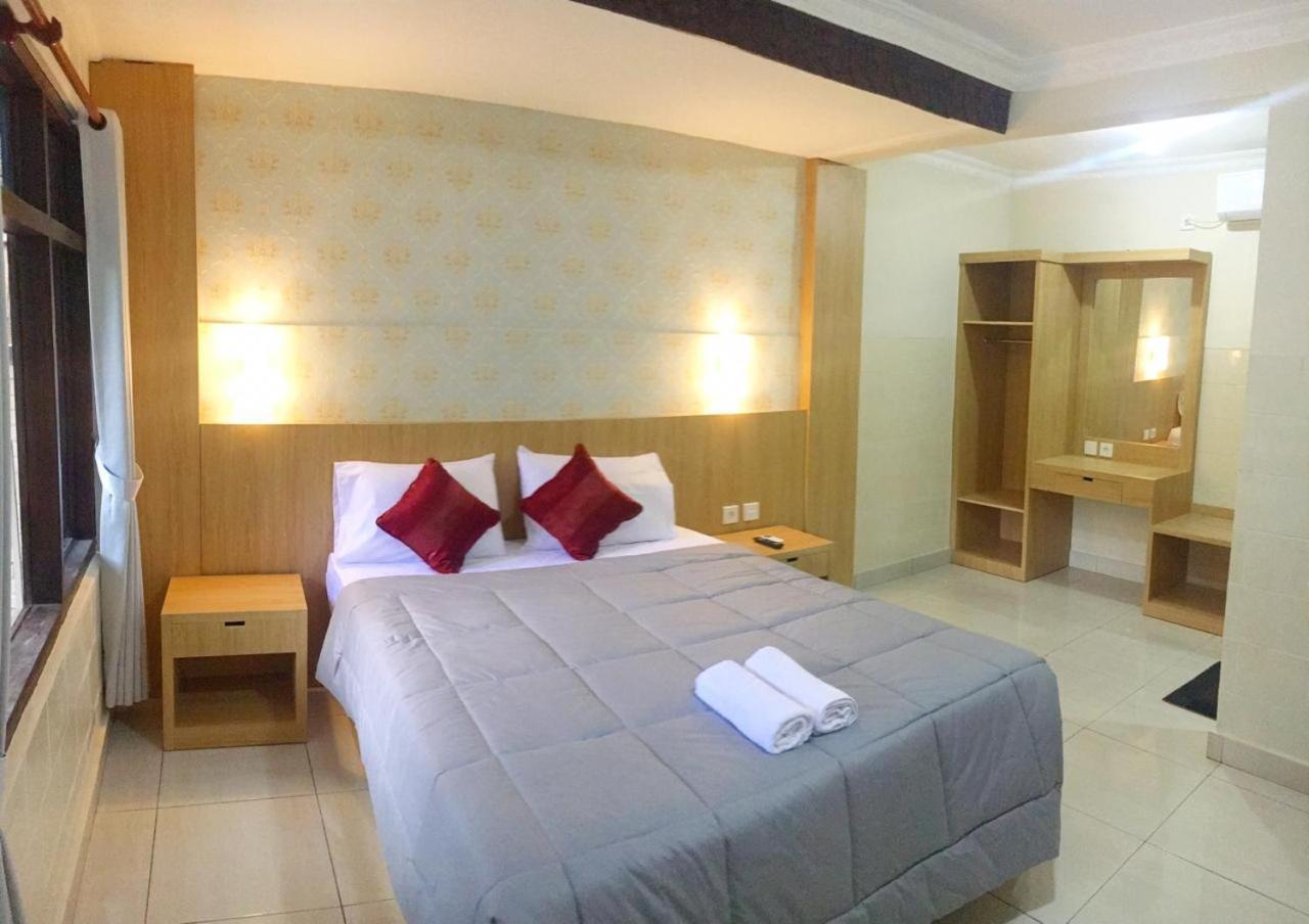 Dewa Bharata Bungalows Legian Dış mekan fotoğraf
